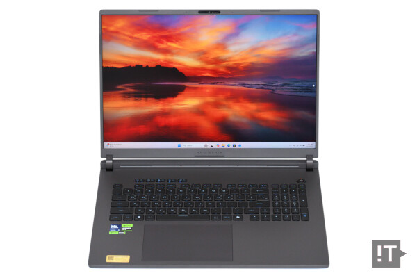 에이수스 ROG 스트릭스 G18(2025) 펼쳤을 때 모습 / 권용만 기자