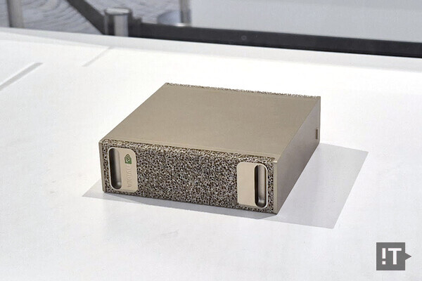 CES 2025서 선보여 ‘DGX 스파크’로 공식 발표된 엔비디아 ‘프로젝트 디지츠’ / 권용만 기자