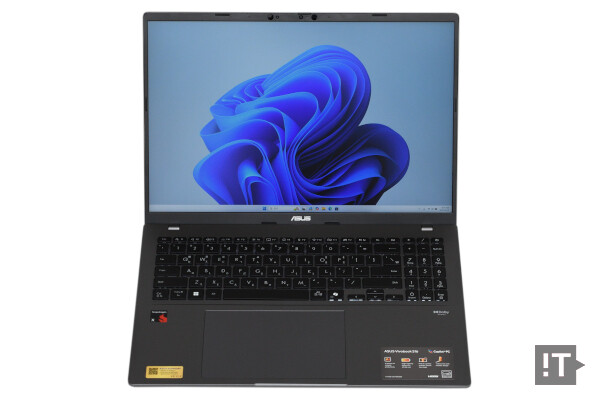 에이수스 비보북 S16(S3607QA) 노트북 PC 펼쳤을 때 모습 / 권용만 기자