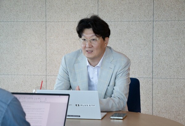 금정섭(사진) 한화자산운용 ETF사업본부장이 2일 IT조선과의 인터뷰에서 질문에 답변하고 있다. / 한화자산운용 제공