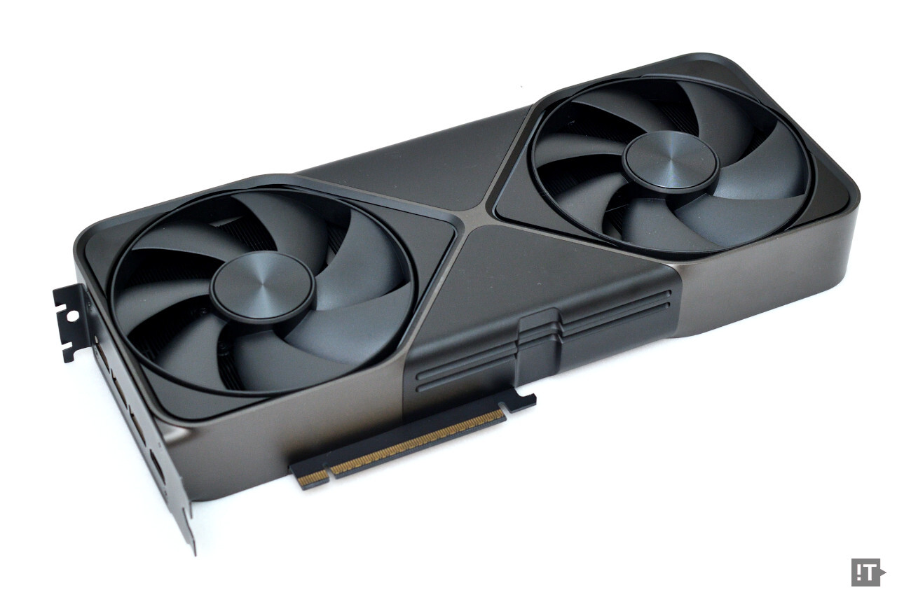 엔비디아 지포스 RTX 5090 FE 그래픽카드 / 권용만 기자