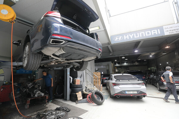 서울 강남의 현대차 블루핸즈 정비 현장/뉴스1