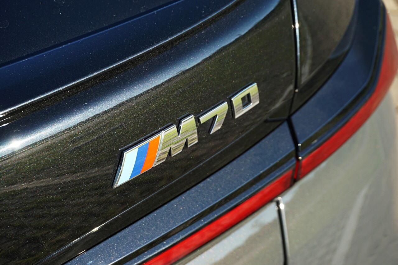 트렁크에 부착된 M70 레터링. / 허인학 기자