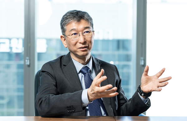 SK텔레콤의 정보보안 혁신을 이끌어 갈 신임 정보보호최고책임자(CISO)에 임명된 이종현 통합보안센터장이 인터뷰하고 있다. / SK텔레콤