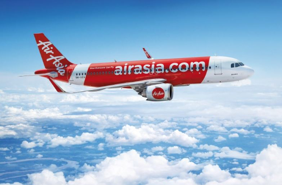 에어아시아 여객기가 별다른 사전 안내 없이 김포공항에 착륙해 승객들이 2시간 넘게 불편을 겪었다. 사진은 에어아시아 여객기 / 에어아시아