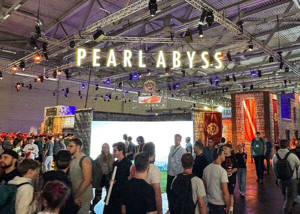 펄어비스가 글로벌 최대 게임쇼 ‘게임스컴 2025’에서 공개한 ‘붉은사막’ 오픈월드 데모 버전이 글로벌 게이머와 외신으로부터 호평을 받았다. / 펄어비스