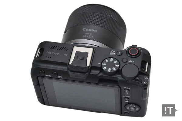 제품 인터페이스부터 번들 렌즈 구성까지 ‘영상’에 초점을 맞췄다. / 권용만 기자