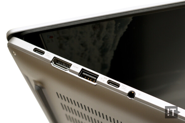 에이수스 엑스퍼트북 P3(PM3606) 좌측 포트 구성 / 권용만 기자