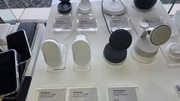 벨킨이 선보인 Qi2 25W 인증을 받은 울트라차지 무선 충전 솔루션 3종. 사진 왼쪽부터 ▲울트라차지 2-in-1 접이식 마그네틱 충전기(WIZ039) ▲울트라차지 3-in-1 접이식 마그네틱 충전기(WIZ037) ▲울트라차지 프로 3-in-1 마그네틱 충전 독(WIZ040) / IT조선
