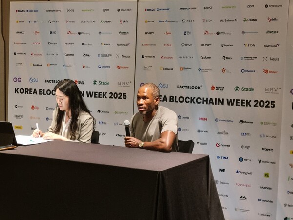 아서 헤이즈 메일스트롬(Maelstrom) 최고투자책임자(CIO)가 23일 서울 광진구 워커힐호텔에서 열린 ‘KBW2025’ 메인 컨퍼런스 인터뷰 세션에서 질문에 답하고 있다. / 윤승준 기자