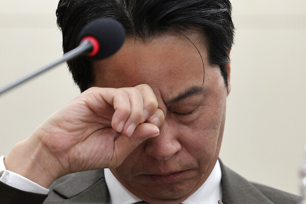 조좌진 롯데카드 대표이사가 24일 서울 여의도 국회 과학기술정보방송통신위원회에서 열린 대규모 해킹사고(통신·금융) 관련 청문회에 참석했다 / 뉴스1