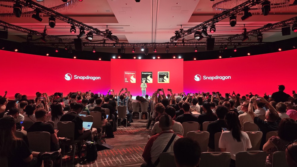 24일(현지시각) 미국 하와이 하얏트 리젠시 마우이 리조트에서 열린 ‘스냅드래곤 서밋 2025’ 2일차 키노트에서 스냅드래곤 8 엘리트 5세대가 공개됐다. / 이광영 기자