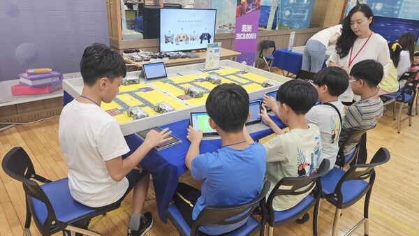 AI·디지털교육기업 테크빌교육(대표 이형세)이 전남 영암 삼호청소년문화센터에서 ‘2025 디지털새싹 경진대회’를 개최해 성공적으로 마무리했다. / 테크빌교육