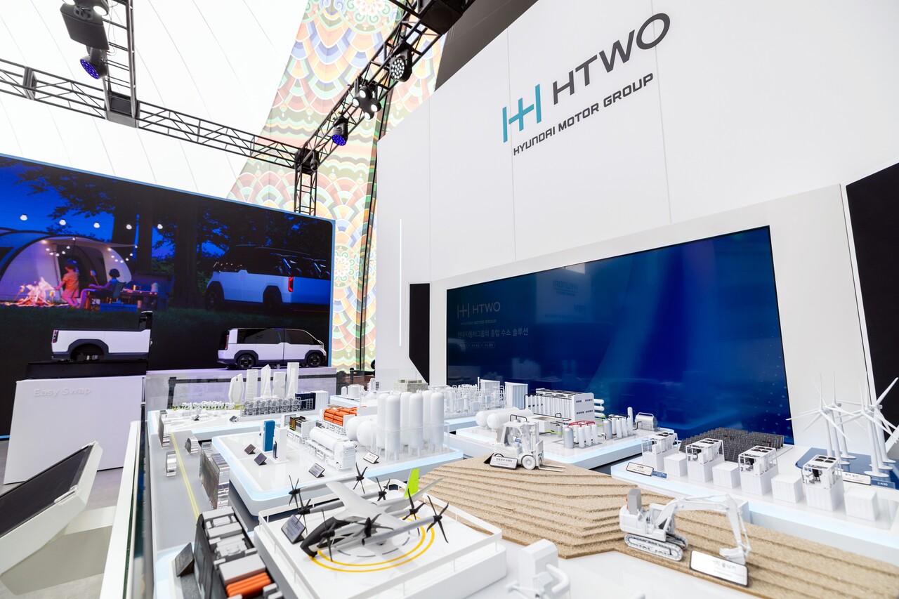 현대차그룹이  ‘2025년 APEC 정상회의’가 열리는 경북 경주시 일원에서 수소를 비롯해 목적기반모빌리티(PBV)와 로보틱스 사업의 핵심 기술을 전시한다. / 현대자동차