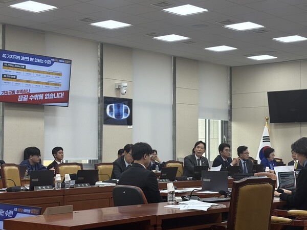 이정헌 더불어민주당 의원은 29일 국회 과학기술정보방송통신위원회 종합 국정감사에서 질의하고 있다. / 김광연 기자