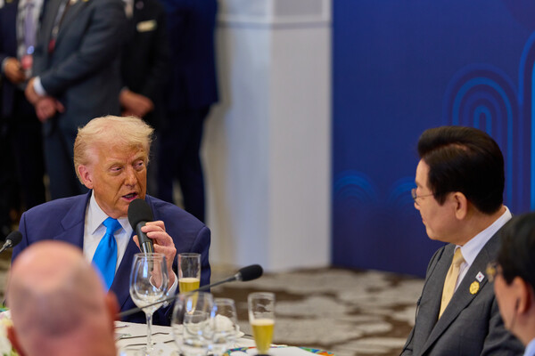 도널드 트럼프 미국 대통령이 10월 29일 경북 경주 힐튼호텔 그랜드볼룸에서 열린 이재명 대통령 주최 정상 특별만찬에서 축사를 하고 있다. / 대통령실