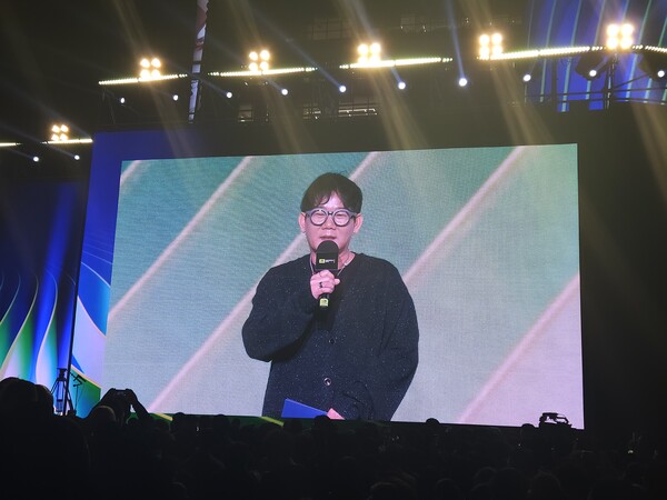 이성구 엔씨소프트 부사장이 30일 서울 코엑스에서 열린 ‘지포스 게이머 페스티벌’ 무대에서 발언하고 있다. / 천선우 기자