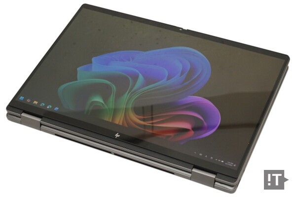 HP 옴니북 X 플립 14 ‘태블릿 모드’ 모습 / 권용만 기자