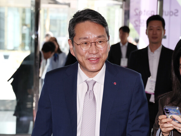 조주완 LG전자 대표가 10월 21일 오전 서울 강남구 코엑스에서 열린 '2025 한국전자전' 개막식에 참석하고 있다. / 뉴스1