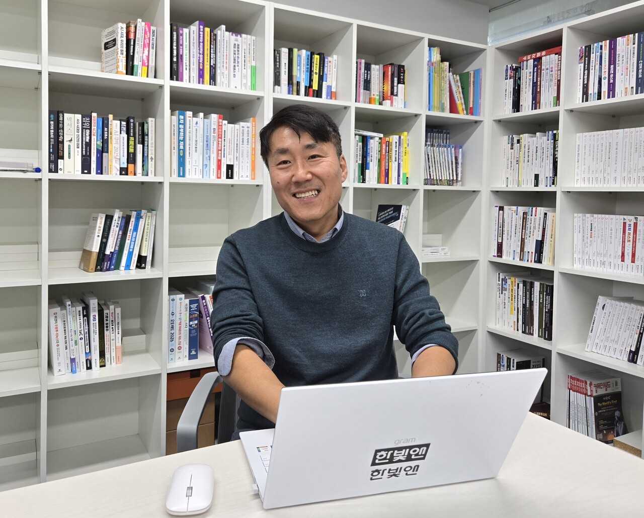 임백준 한빛앤 대표가 IT조선과 인터뷰 하고 있다. / IT조선 DB