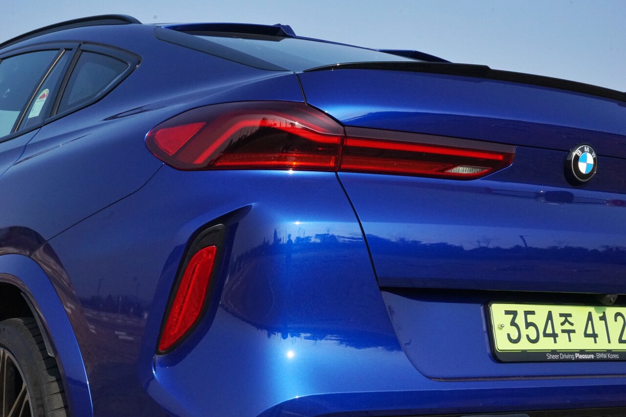BMW X6 M 컴페티션 테일램프. / 허인학 기자