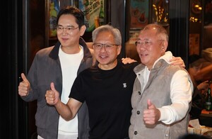 박민우 현대차 합류 앞두고... 젠슨 황 "멋지게 활약하라" - 뉴스 썸네일 이미지