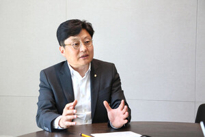 신한 “묻기 전에 답한다… AI가 알아서 척척” [증시 MTS 열전⑩]