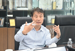 비즈플레이 경영 복귀한 석창규 회장 "대기업 출장관리로 성장 속도 낸... - 뉴스 썸네일 이미지