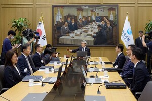 3년 6개월 만에 기준금리 올리나… 연말 3.0% 전망도