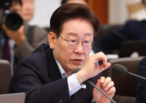 李대통령 “영업익 배분, 노동쟁의 대상 아냐”…고용부에 기준 마련 주문