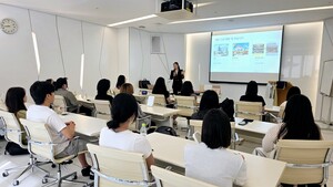 명예사원증 차고 미래 꿈꾼다…SK이노, 가족돌봄아동 진로 지원