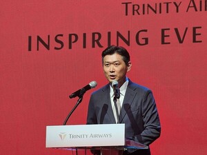 티웨이, 트리니티항공으로 출범…승무원 신규 유니폼도 공개