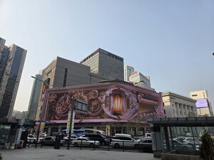 백화점 호실적에 계열사 수익성도 회복...신세계 상반기 최대 실적