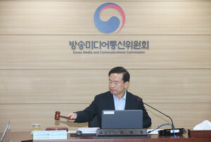 방미통위, 구글·애플 제재 수위 결론 못 내